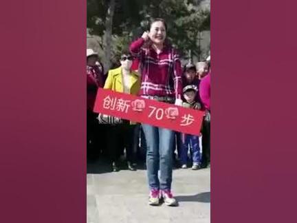 Cô gái Trung Quốc nhảy shuffle dance cực quyến rũ!