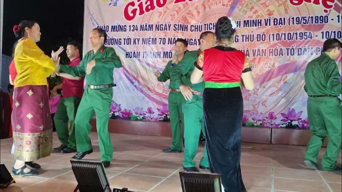 Cô Gái Sầm Nưa Xinh Đẹp | Quang Huy & Tốp múa CLB Nghệ thuật Ban Mai